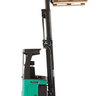 Chariots à mât rétractable et à mât rétractable à 4 voie