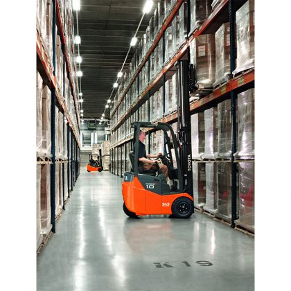 Chariot élévateur 1T à 1T5 24V 3 roues – Image 3